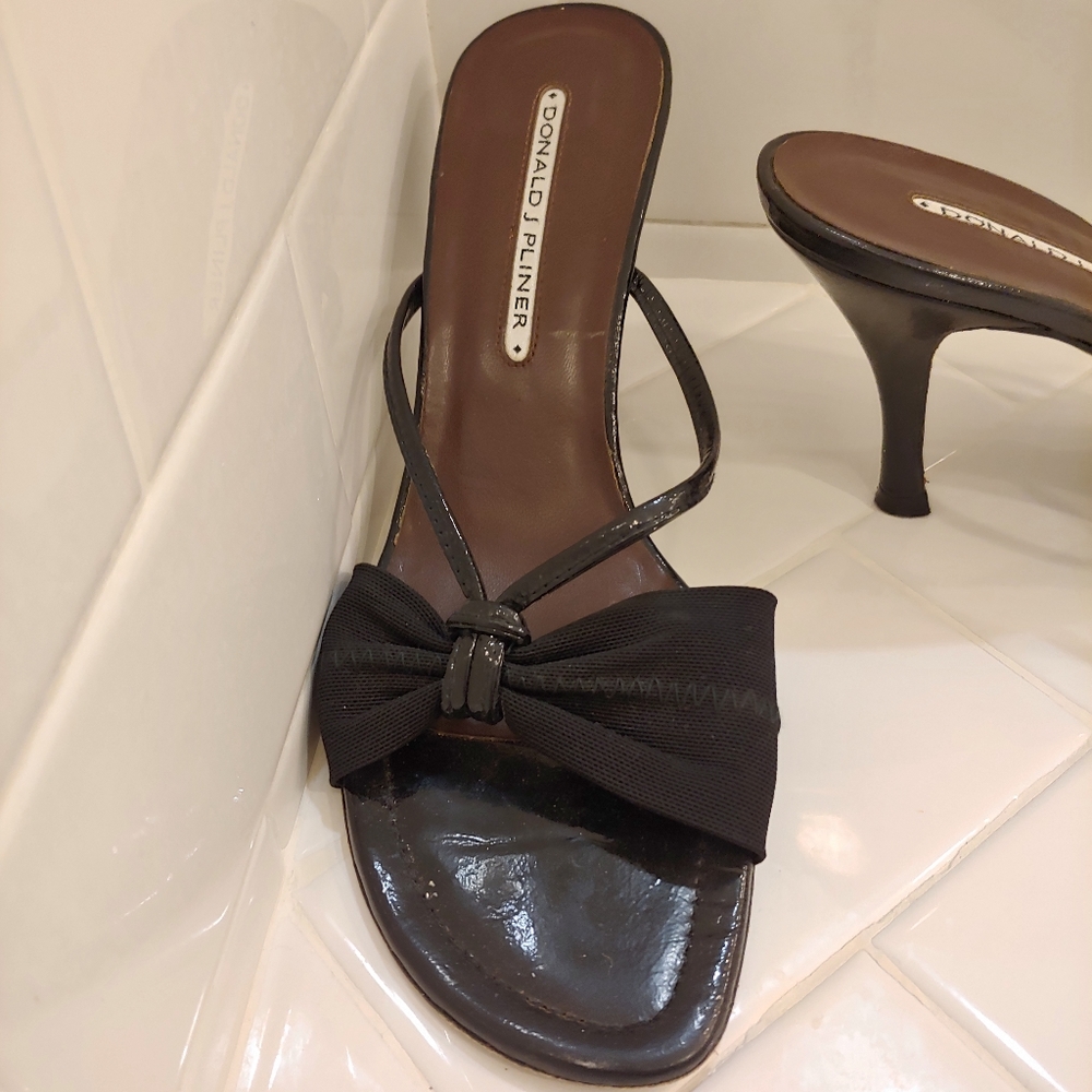 Donald J Pliner kitten heeled sandals